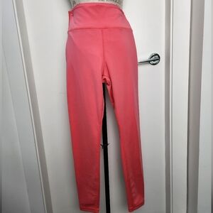 Sporty pink leggings